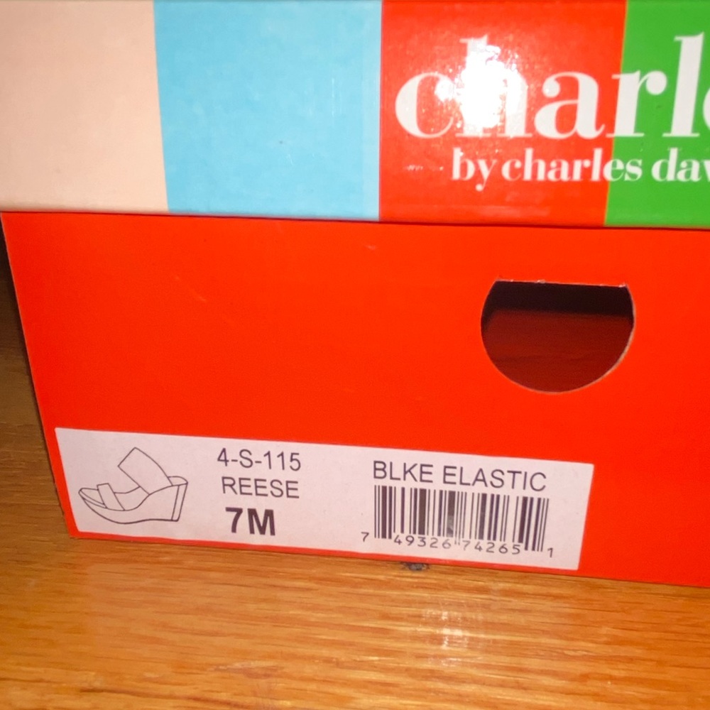 Charles Reece Sandals - Picture 3 of 4